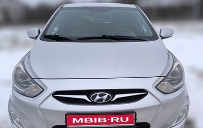 Hyundai Solaris II рестайлинг, 2012 год, 810 000 рублей, 1 фотография
