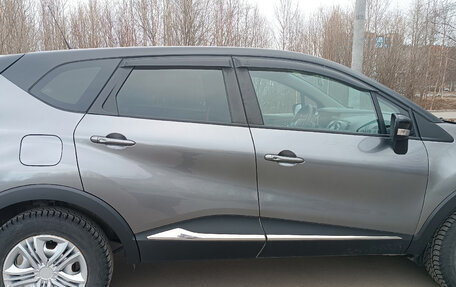 Renault Kaptur I рестайлинг, 2019 год, 1 900 000 рублей, 2 фотография