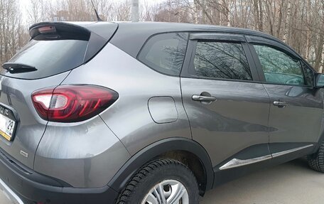 Renault Kaptur I рестайлинг, 2019 год, 1 900 000 рублей, 3 фотография