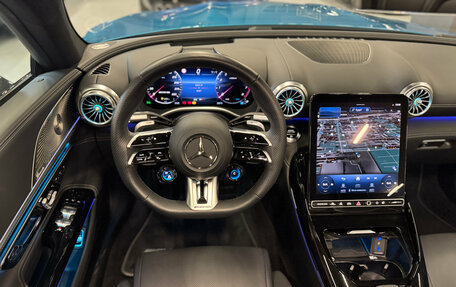 Mercedes-Benz SL-Класс AMG, 2023 год, 13 990 000 рублей, 3 фотография