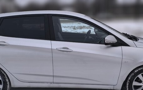 Hyundai Solaris II рестайлинг, 2012 год, 810 000 рублей, 2 фотография