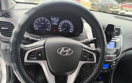 Hyundai Solaris II рестайлинг, 2012 год, 810 000 рублей, 9 фотография