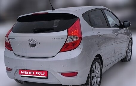 Hyundai Solaris II рестайлинг, 2012 год, 810 000 рублей, 3 фотография