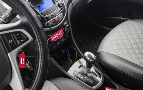 Hyundai Solaris II рестайлинг, 2012 год, 810 000 рублей, 8 фотография