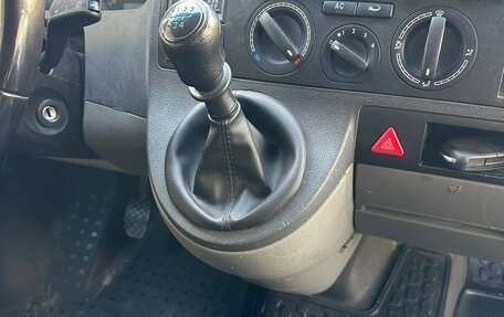 Volkswagen Caravelle T5, 2008 год, 1 480 000 рублей, 10 фотография