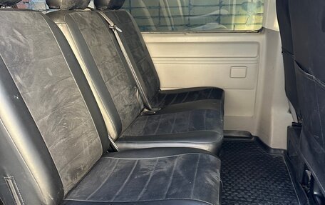 Volkswagen Caravelle T5, 2008 год, 1 480 000 рублей, 7 фотография