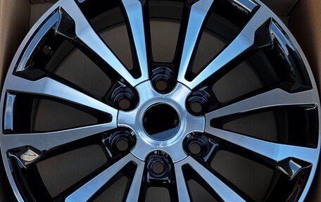 Toyota Land Cruiser Prado 150 рестайлинг 2, 2018 год, 4 300 000 рублей, 6 фотография