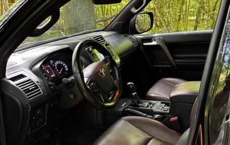 Toyota Land Cruiser Prado 150 рестайлинг 2, 2018 год, 4 300 000 рублей, 5 фотография