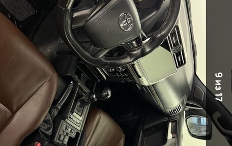 Toyota Land Cruiser Prado 150 рестайлинг 2, 2018 год, 4 300 000 рублей, 10 фотография
