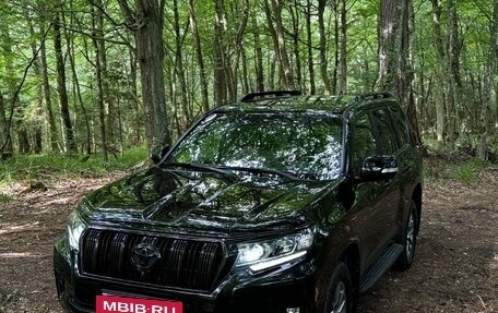 Toyota Land Cruiser Prado 150 рестайлинг 2, 2018 год, 4 300 000 рублей, 4 фотография