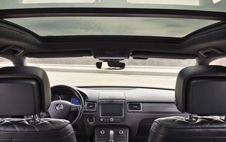 Volkswagen Touareg III, 2017 год, 3 700 000 рублей, 18 фотография