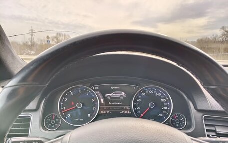 Volkswagen Touareg III, 2017 год, 3 700 000 рублей, 29 фотография