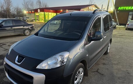 Peugeot Partner II рестайлинг 2, 2011 год, 580 000 рублей, 2 фотография