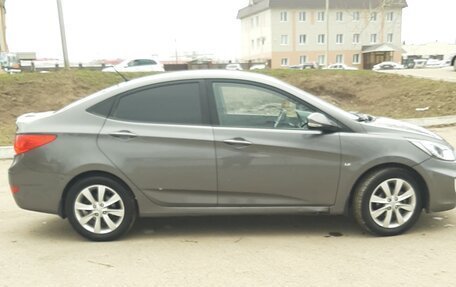 Hyundai Solaris II рестайлинг, 2012 год, 750 000 рублей, 5 фотография