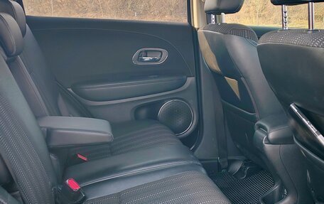 Honda Vezel, 2014 год, 1 150 000 рублей, 13 фотография