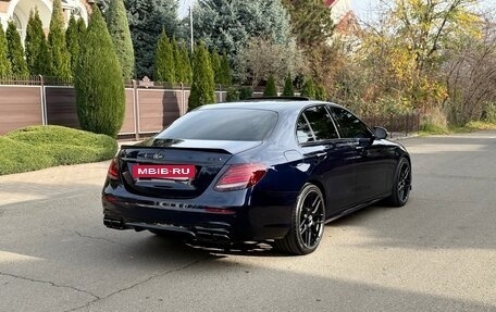 Mercedes-Benz E-Класс, 2017 год, 3 500 000 рублей, 5 фотография
