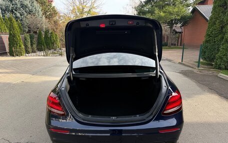 Mercedes-Benz E-Класс, 2017 год, 3 500 000 рублей, 10 фотография