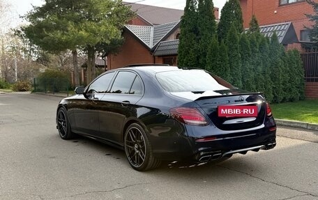 Mercedes-Benz E-Класс, 2017 год, 3 500 000 рублей, 7 фотография