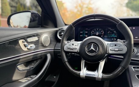 Mercedes-Benz E-Класс, 2017 год, 3 500 000 рублей, 27 фотография