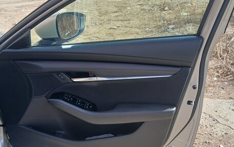 Mazda 3, 2022 год, 2 250 000 рублей, 23 фотография