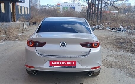 Mazda 3, 2022 год, 2 250 000 рублей, 4 фотография