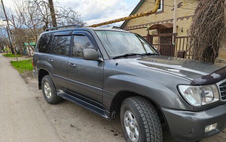 Toyota Land Cruiser 100 рестайлинг 2, 2001 год, 1 600 000 рублей, 2 фотография
