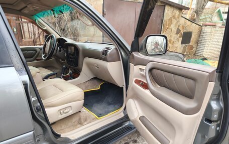 Toyota Land Cruiser 100 рестайлинг 2, 2001 год, 1 600 000 рублей, 7 фотография