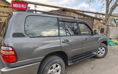 Toyota Land Cruiser 100 рестайлинг 2, 2001 год, 1 600 000 рублей, 3 фотография