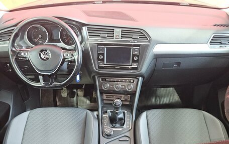 Volkswagen Tiguan II, 2017 год, 2 045 000 рублей, 9 фотография