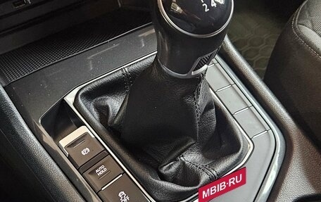 Volkswagen Tiguan II, 2017 год, 2 045 000 рублей, 15 фотография