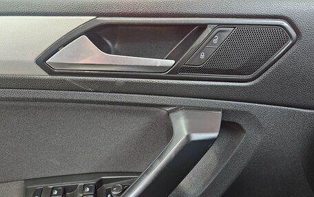 Volkswagen Tiguan II, 2017 год, 2 045 000 рублей, 17 фотография