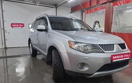 Mitsubishi Outlander III рестайлинг 3, 2007 год, 1 050 000 рублей, 3 фотография
