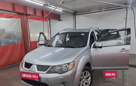 Mitsubishi Outlander III рестайлинг 3, 2007 год, 1 050 000 рублей, 2 фотография