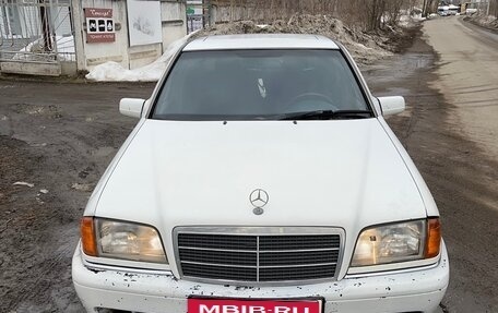 Mercedes-Benz C-Класс, 1994 год, 240 000 рублей, 1 фотография
