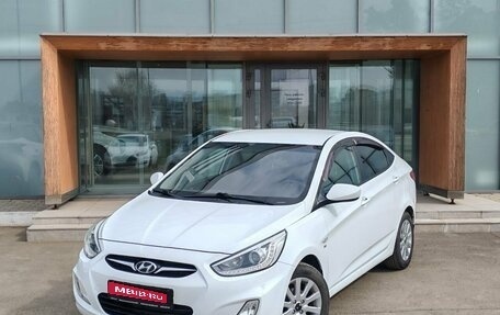 Hyundai Solaris II рестайлинг, 2013 год, 830 000 рублей, 1 фотография