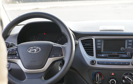 Hyundai Solaris II рестайлинг, 2022 год, 1 950 000 рублей, 8 фотография