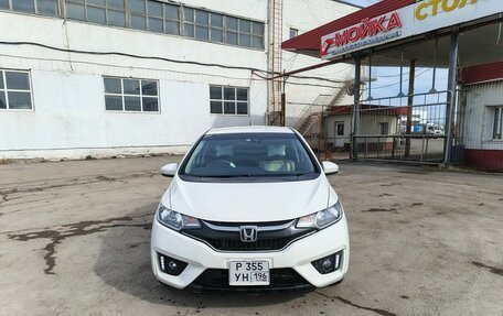 Honda Fit III, 2017 год, 1 050 000 рублей, 2 фотография