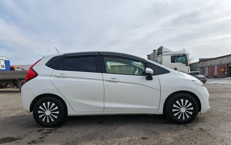 Honda Fit III, 2017 год, 1 050 000 рублей, 4 фотография