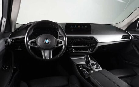 BMW 5 серия, 2020 год, 3 300 000 рублей, 15 фотография