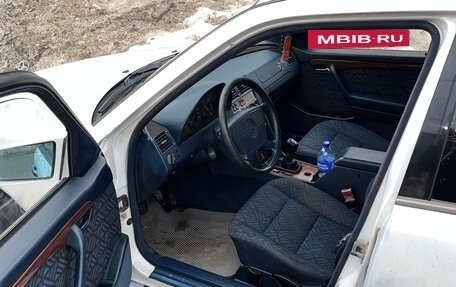 Mercedes-Benz C-Класс, 1994 год, 240 000 рублей, 3 фотография