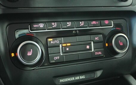 Volkswagen Jetta VI, 2012 год, 890 000 рублей, 13 фотография