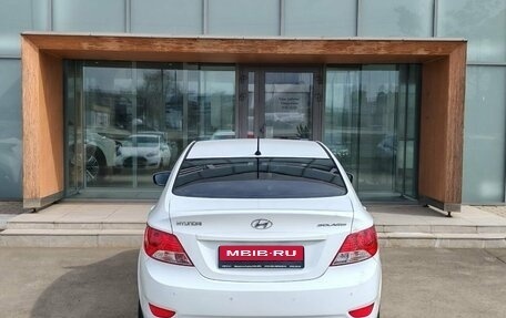 Hyundai Solaris II рестайлинг, 2013 год, 830 000 рублей, 5 фотография