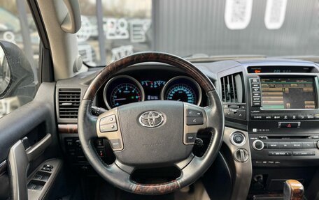 Toyota Land Cruiser 200, 2011 год, 2 950 000 рублей, 9 фотография