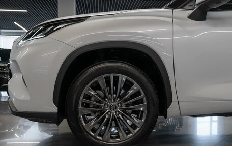 Toyota Highlander, 2026 год, 5 850 000 рублей, 30 фотография