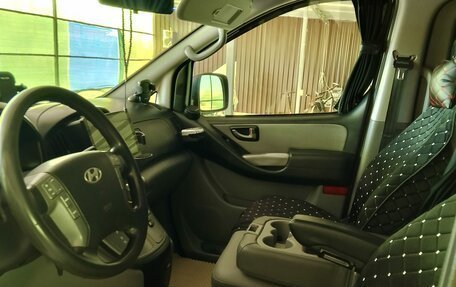 Hyundai Grand Starex Grand Starex I рестайлинг 2, 2008 год, 1 550 000 рублей, 1 фотография