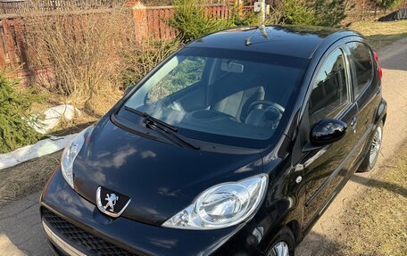 Peugeot 107 I рестайлинг, 2010 год, 495 000 рублей, 4 фотография