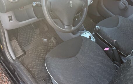 Peugeot 107 I рестайлинг, 2010 год, 495 000 рублей, 19 фотография