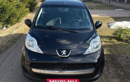 Peugeot 107 I рестайлинг, 2010 год, 495 000 рублей, 13 фотография