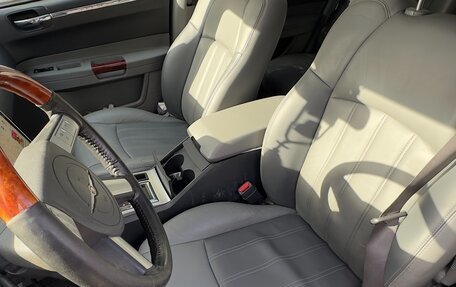 Chrysler 300C II, 2004 год, 1 180 000 рублей, 7 фотография