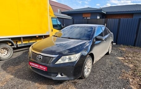Toyota Camry, 2011 год, 1 350 000 рублей, 2 фотография
